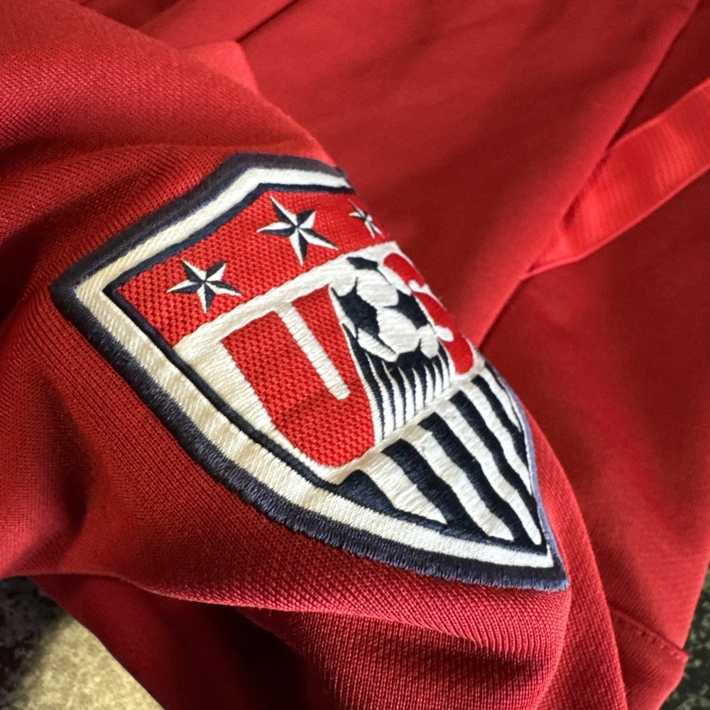 Nike USA Soccer Official Training Jersey Red Long-Sleeved Women's Size: M - Picture 13 of 13